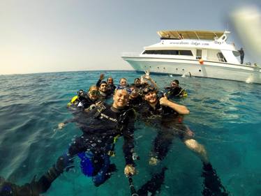 DIVING FROM A BOAT Sunrise Trips